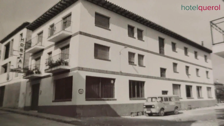 Hotel Querol en Valderrobres - Calle Principal